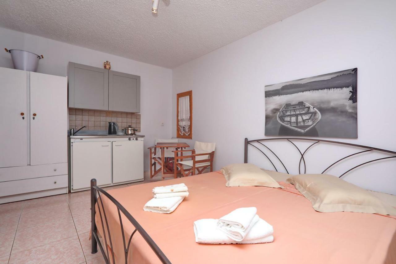 Marlitsis Apartments & Studios Skopelos Town Bagian luar foto
