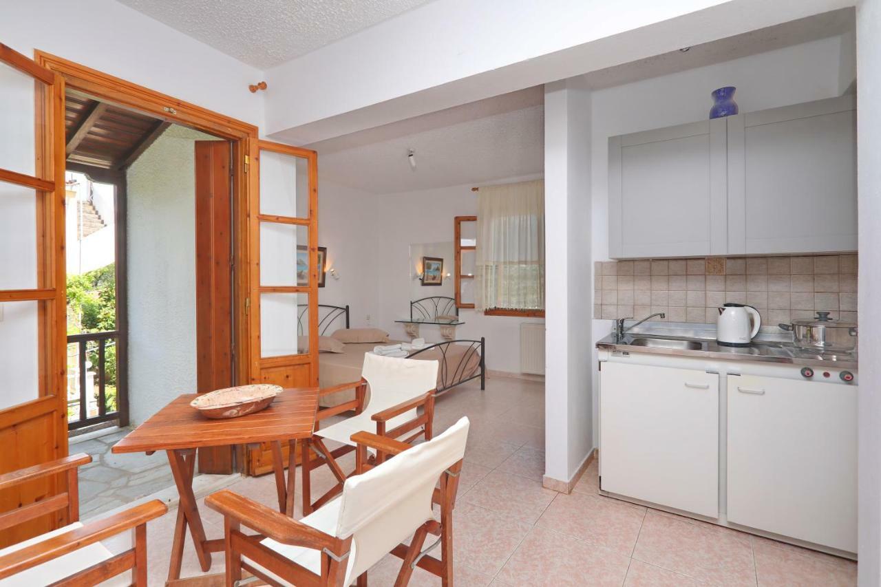 Marlitsis Apartments & Studios Skopelos Town Bagian luar foto